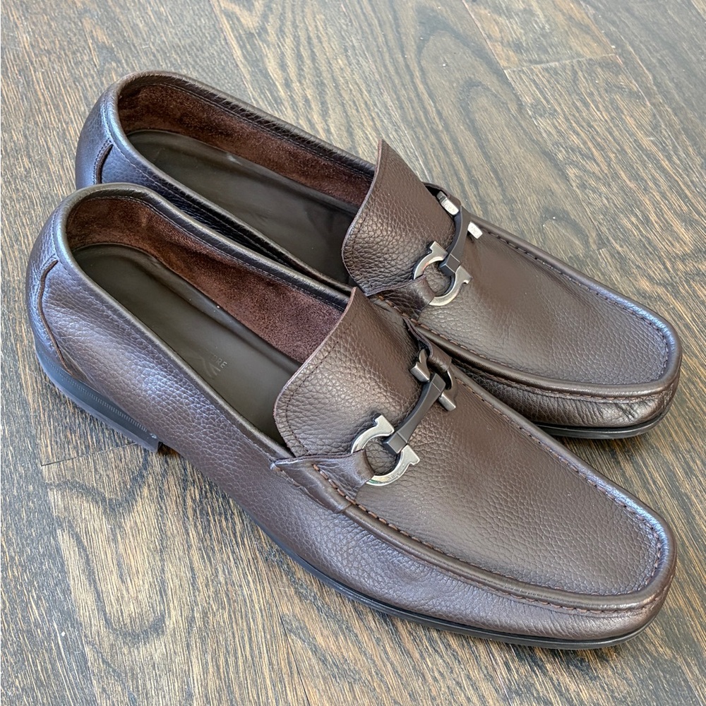 Men's Ferragamo Grandioso Pebble Leather Leather Bit Loafers, Brown 12 EE